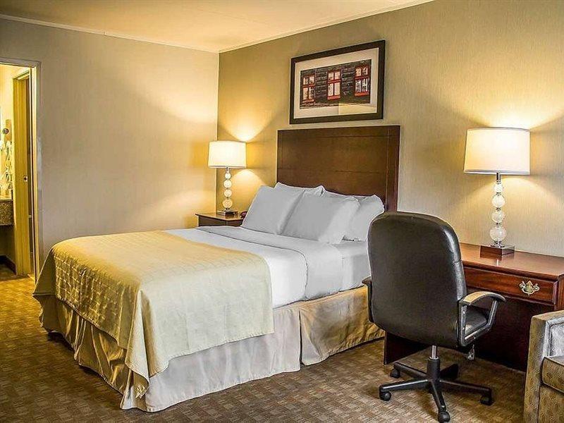 Quality Inn Кембридж Экстерьер фото