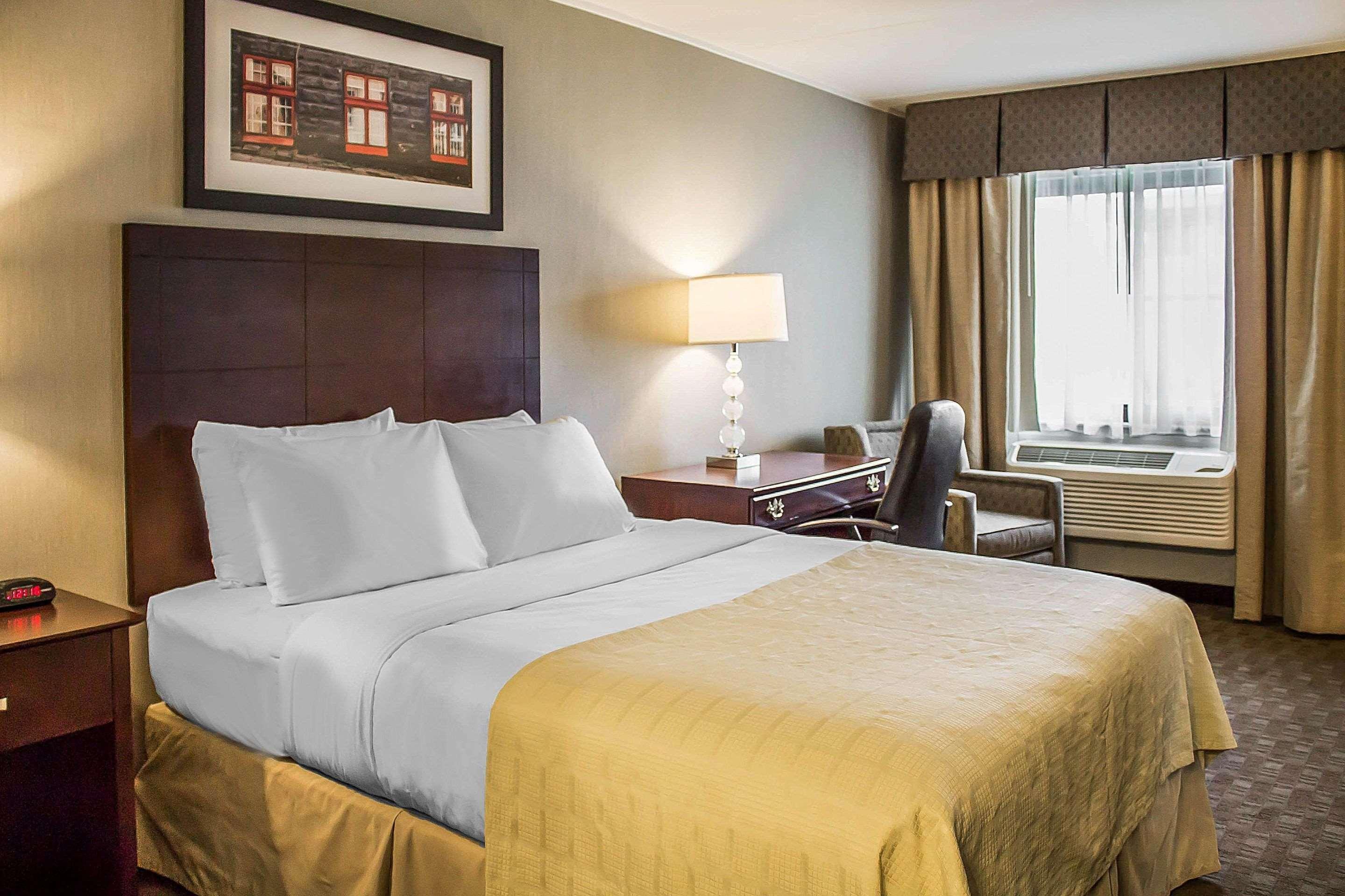 Quality Inn Кембридж Экстерьер фото