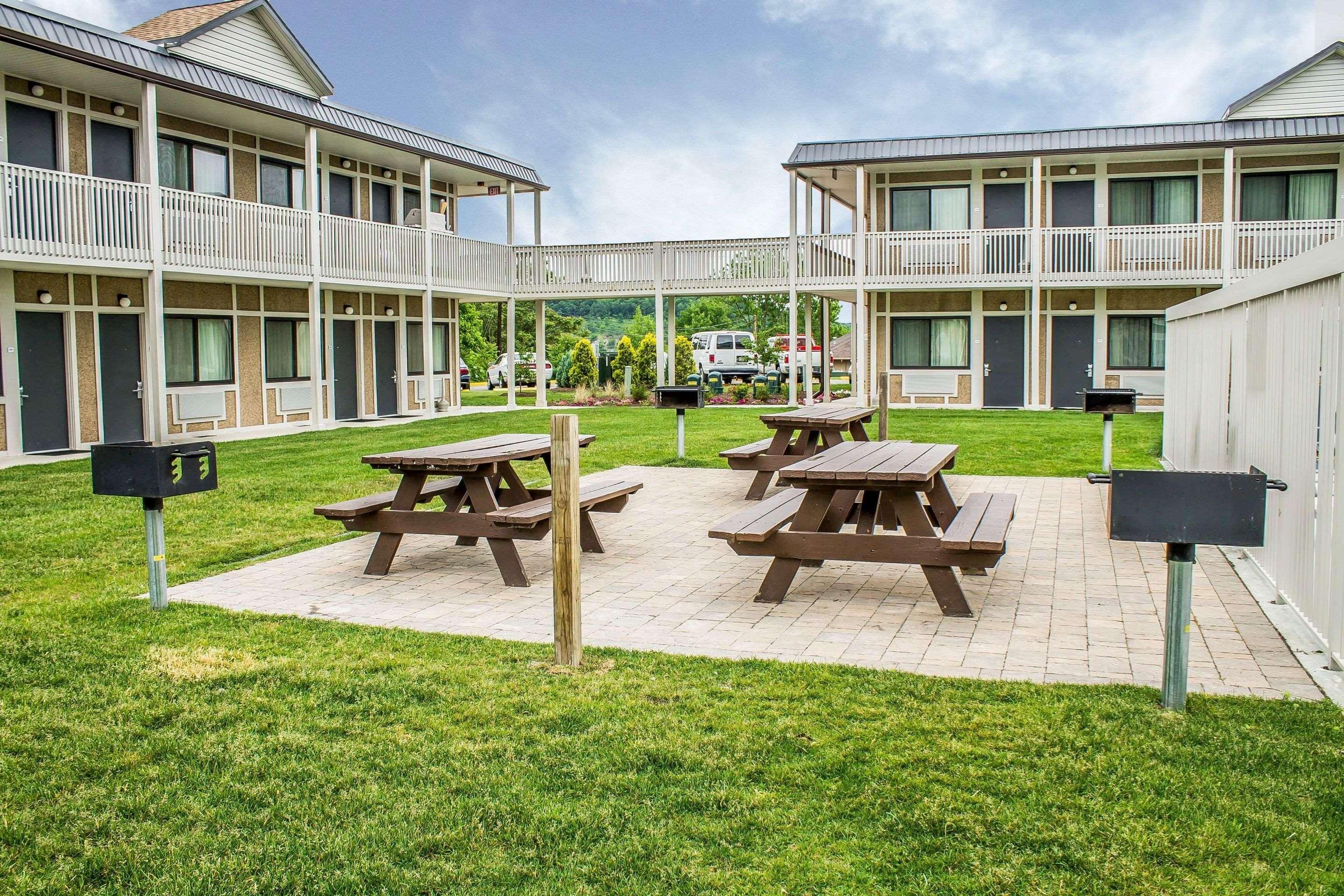 Quality Inn Кембридж Экстерьер фото