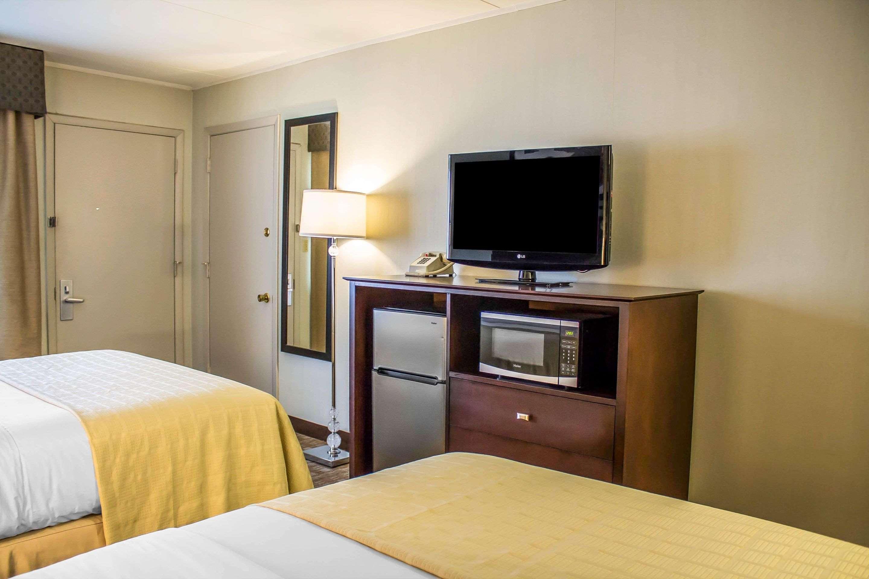 Quality Inn Кембридж Экстерьер фото